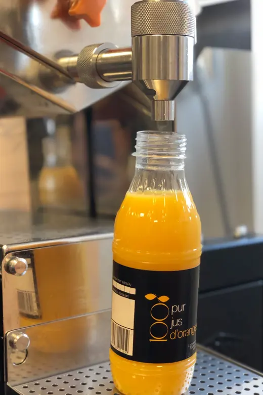 Bouteille de jus frais SEMPA, illustration du réassort consommables